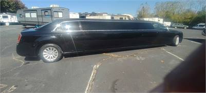  2012 Chrysler 300 stretch limo