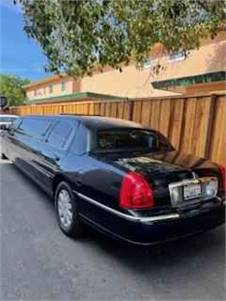 2006 Lincoln town car